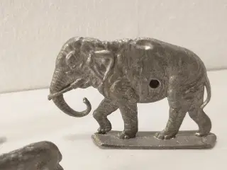 5 stk gamle tin/bly figurer. L. elefant 8 cm.