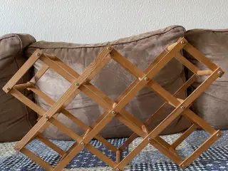 Retro Vinreol i fyrretræ