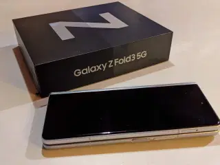 Samsung Galaxy Z Fold 3