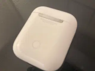 Apple AirPods 