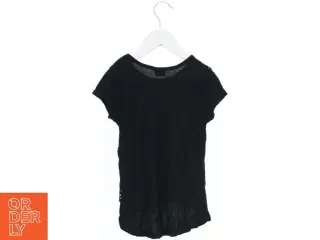 Polkaprikket t-shirt fra F&F (str. 110)