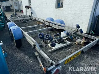 Bådtrailer og Bayliner Sunbridge båd Brenderup OC5