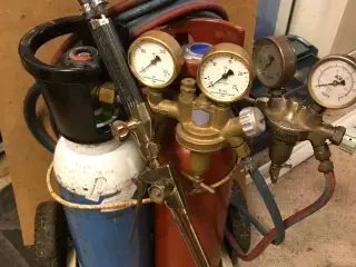 Købes  gas og ilt sæt