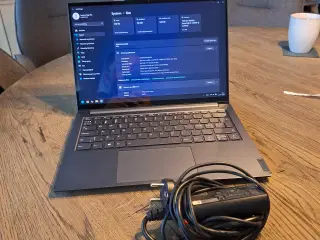 Lenovo Yoga 7 Pro Slim