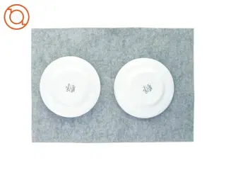 Tallerkner med blomster fra Queens (str. 22)