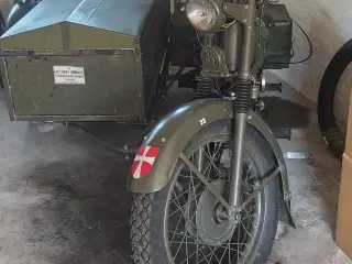 NIMBUS C militær motorcykel med side-varevogn 