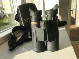 Kikkert STEINER 8x42. Står som ny