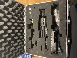 Pard NV008 dag/natkikkert