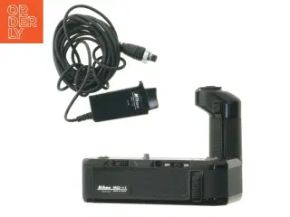 Nikon motor drive MD-11 fra Nikon (str. 14,5x11 cm)