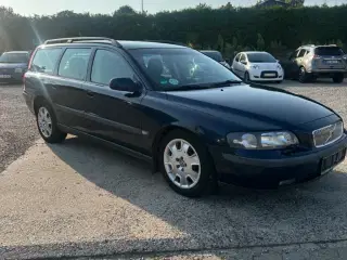 Volvo V70 2,4 