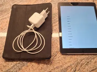 Ipad air 32 Gb meget flot årgang 2014