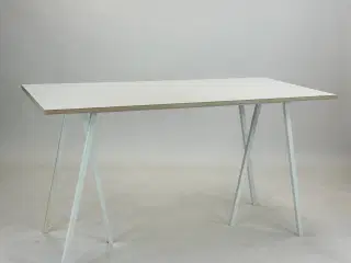 HAY Loop Stand Table