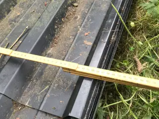 Maskinhus med ståltag