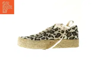 Platform sneakers med leopardprint fra Boltio (str.  38 )