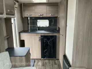 2024 - Sprite Mondial 370 SE Sprite Mondial 370 SE model 2024 - Enkeltsenge - kan nu opleves ved Camping Specialisten.dk i Silkeborg