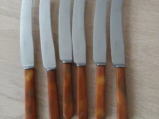 6 knive med benskaft
