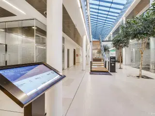 Topmoderne multibrugerhus med kantine