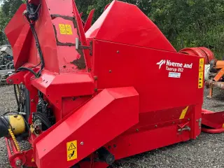 Kverneland 852
