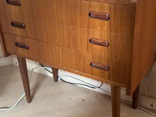 Teak træ kommode