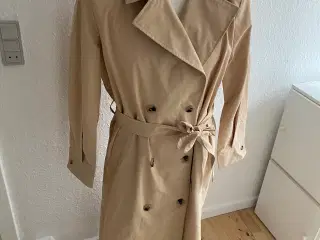 Beige Trenchcoat fra Vila 