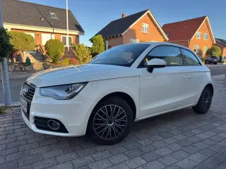 Audi A1 1,6 TDi 105 Attraction