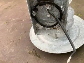 Høre til gård lamper længer oppe på opslaget 