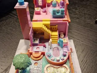 Polly pocket