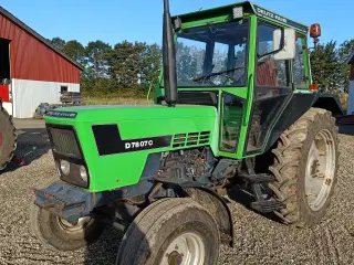 Deutz Fahr 7807 C  Traktor