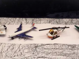 3 SB Fly og 1 Helikopter fra Matchbox