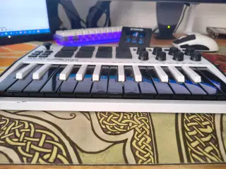 Akai Professional MPK Mini MK3 keyboard