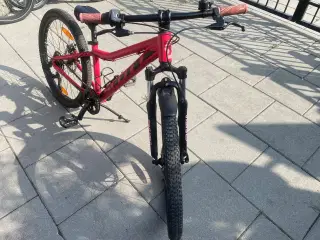 Købt til 5299 kr 24 tommer FED MTB 