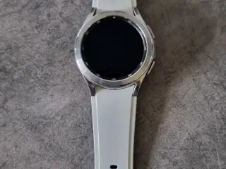 Samsung Galaxy Watch4 classic