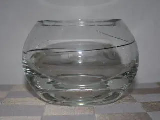 Lille skål af glas