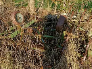 - - - - - - Sælges momsfri