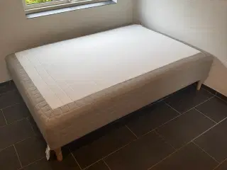 Boxmadras, model Skårer med topmadras