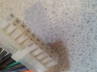 Strømforsyning til stationær (pentium4)