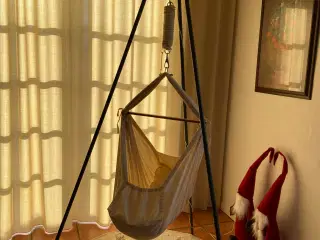 Moonboon slyngevugge med motor og stativ