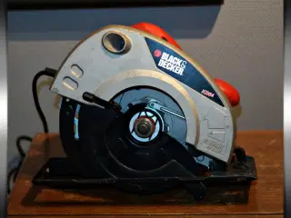 Rundsav  Black & Decker KS 64