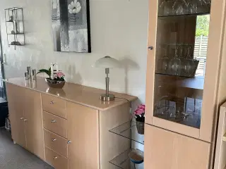 Skænk og vitrineskab 