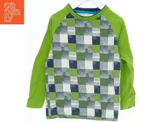 Langærmet bluse med mønster fra Name It (str. 104)