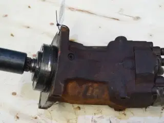 Dronningborg D7200 Hydrostatmotor 45161400