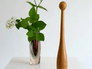 Kegle af træ, til dekoration