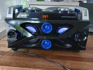 Soundbox/radio med BT.