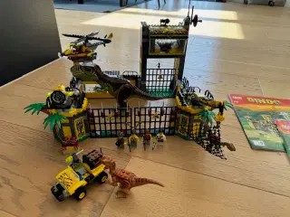 Lego Dino, 5887- Dino Defence HQ