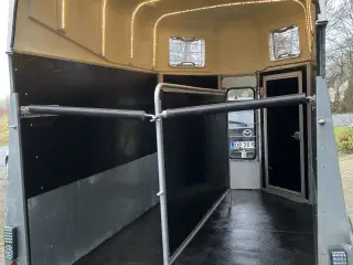 Hestetrailer totalrenoveret