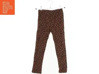 Leopardmønstrede leggings fra H&M (str. 128)