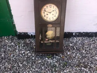 Et Junghans ur