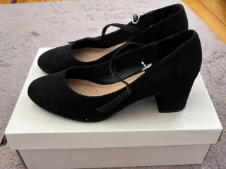 Anna Field pumps 