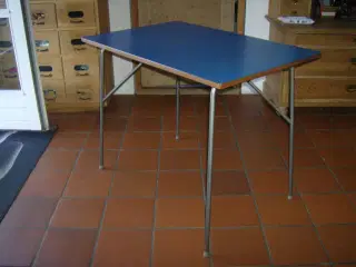 Retro lille bord