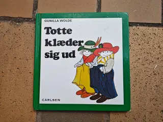 Gunilla Wolde Totte klæder sig ud Bog nr.9